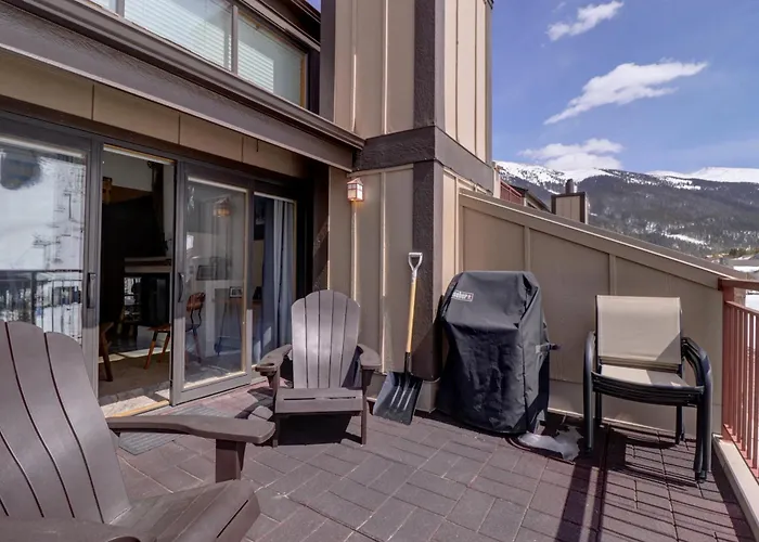 Vp-c211 Village Point Apartment *