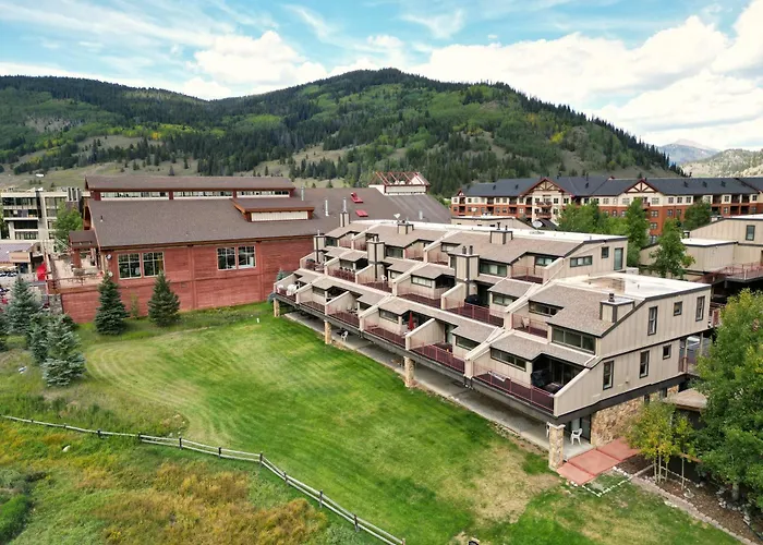 Vp-c211 Village Point Apartment